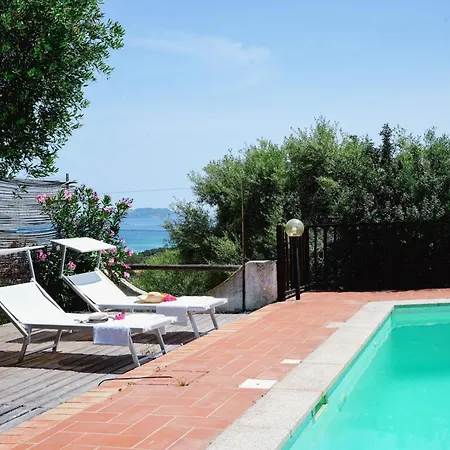 Azzurra , Piscina, Parcheggio E Vista Mare Вилла