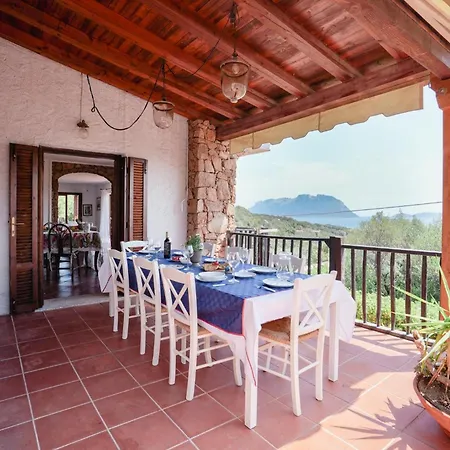 Azzurra , Piscina, Parcheggio E Vista Mare Porto Istana