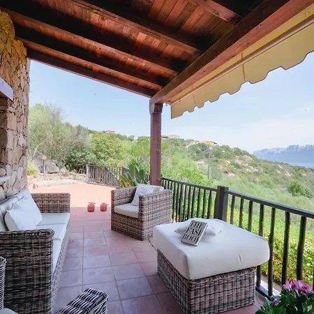 Azzurra , Piscina, Parcheggio E Vista Mare Porto Istana